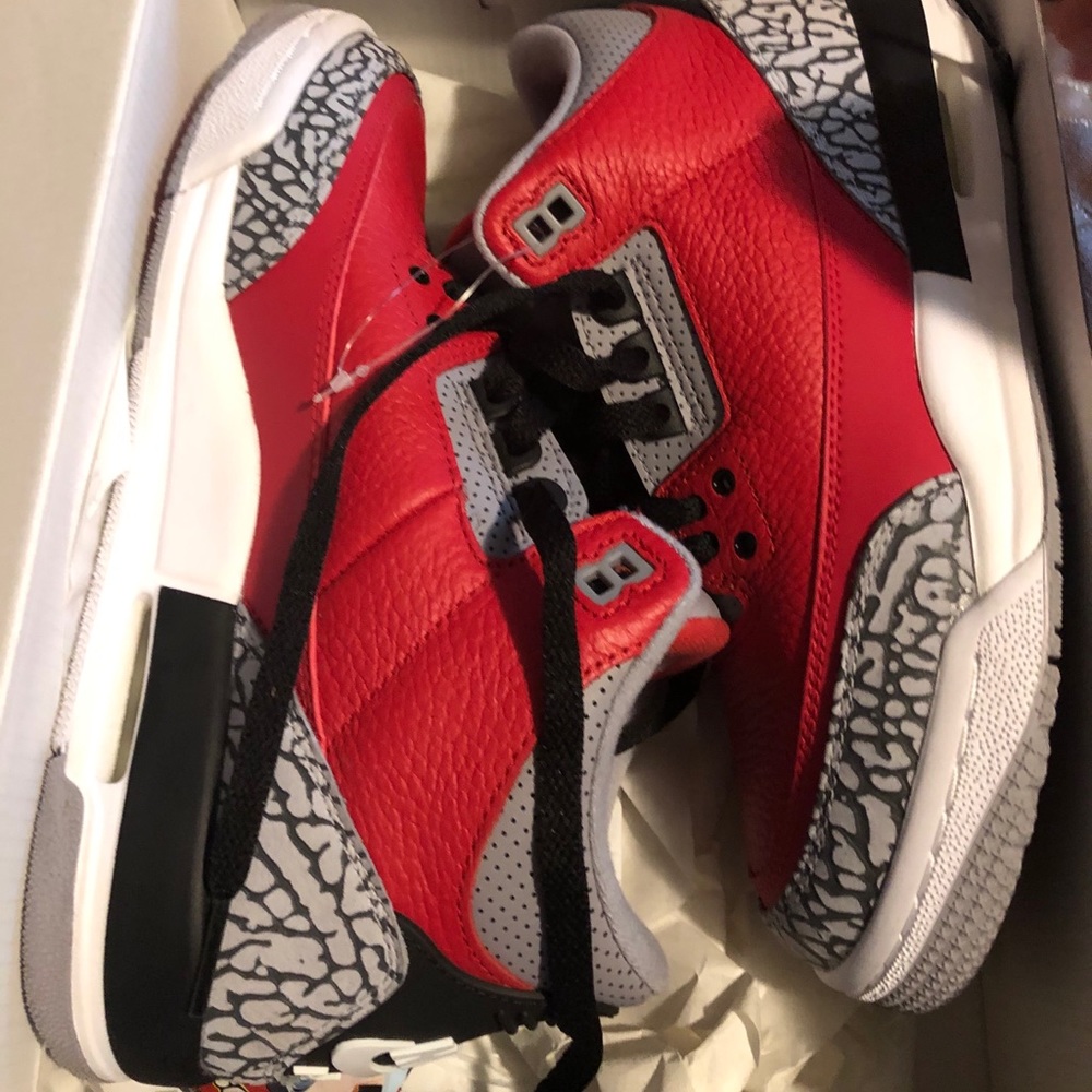 Jordan retro 4 fire